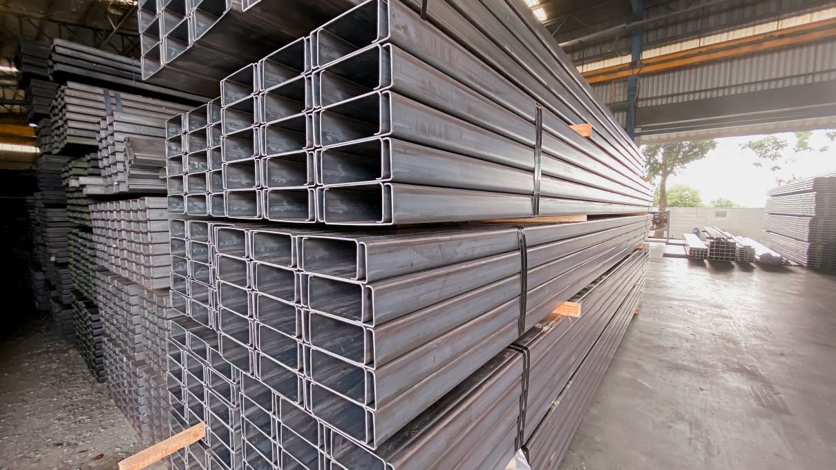 Attika- und Mauerabdeckungen aus Aluminium
